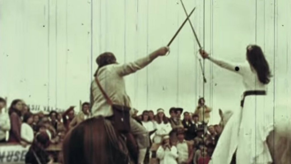 irani capa mostra chica pelega 1